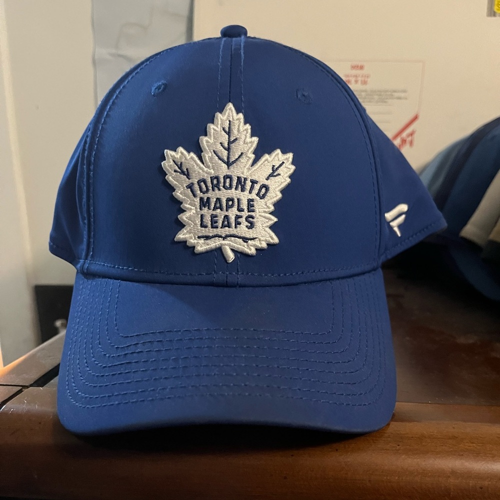 Toronto maple leafs hat